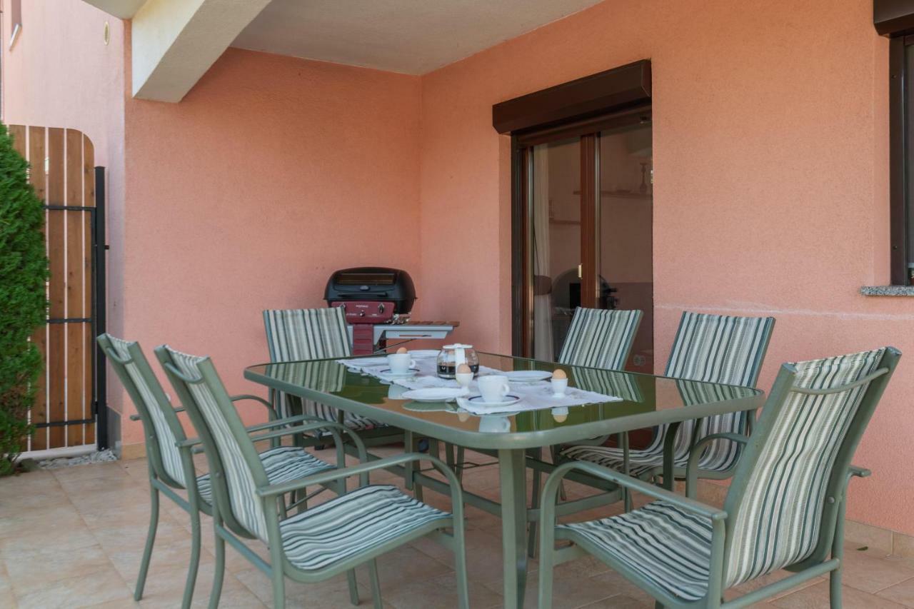 Ferienhaus Joy Ližnjan Zewnętrze zdjęcie