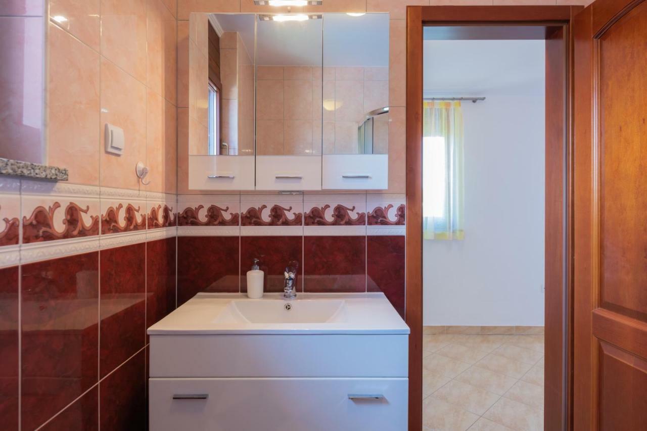 Ferienhaus Joy Ližnjan Zewnętrze zdjęcie