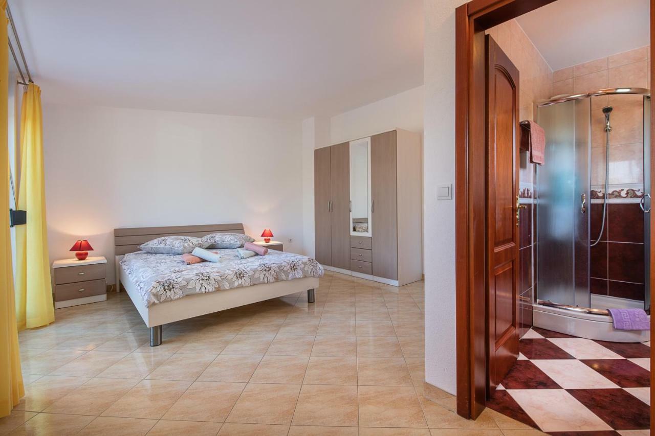Ferienhaus Joy Ližnjan Zewnętrze zdjęcie