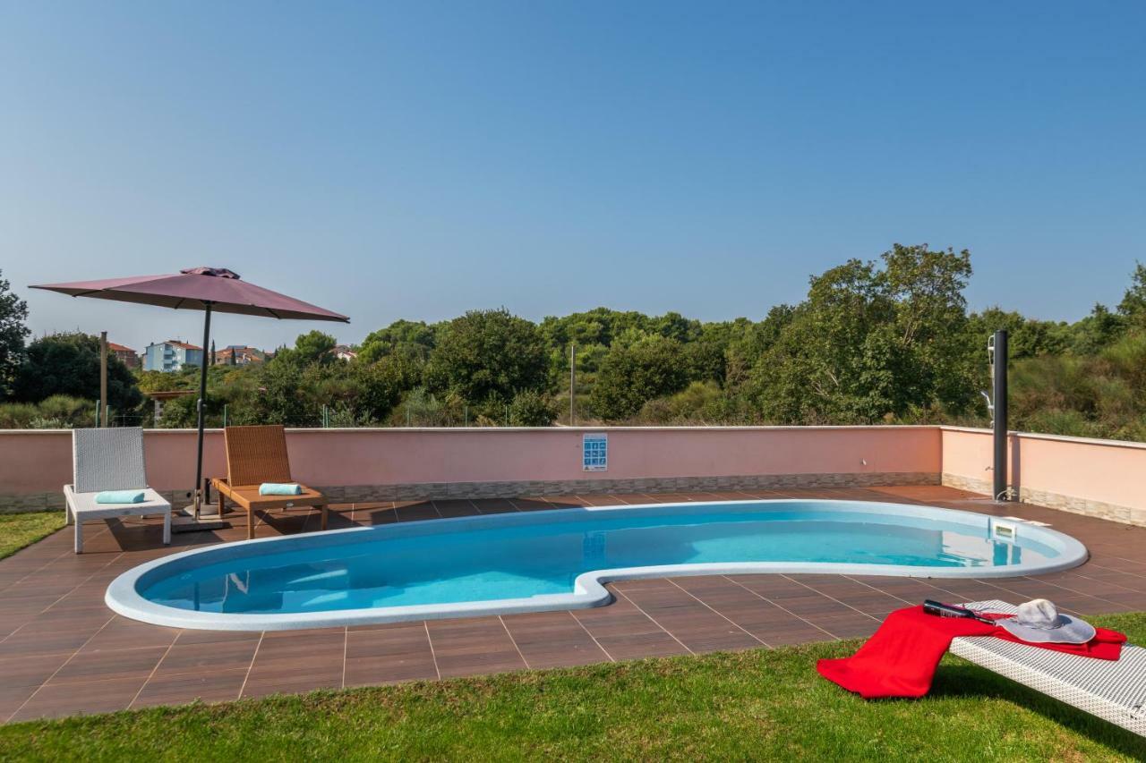 Ferienhaus Joy Ližnjan Zewnętrze zdjęcie