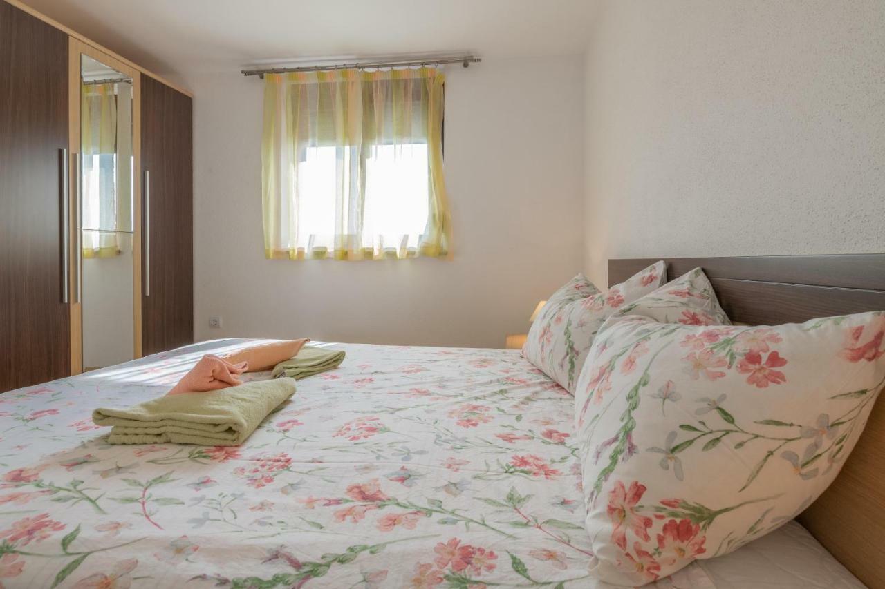 Ferienhaus Joy Ližnjan Zewnętrze zdjęcie