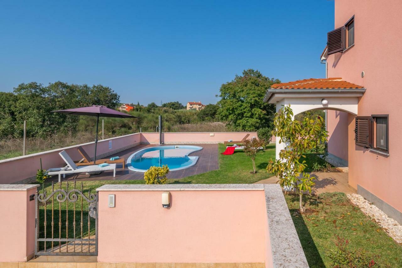 Ferienhaus Joy Ližnjan Zewnętrze zdjęcie